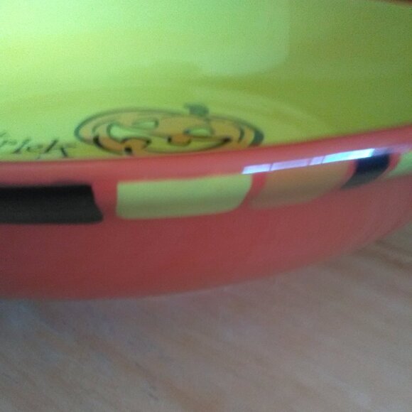 HALLOWEEN Treats Ceramic Serving Bowl - Picture 9 of 15